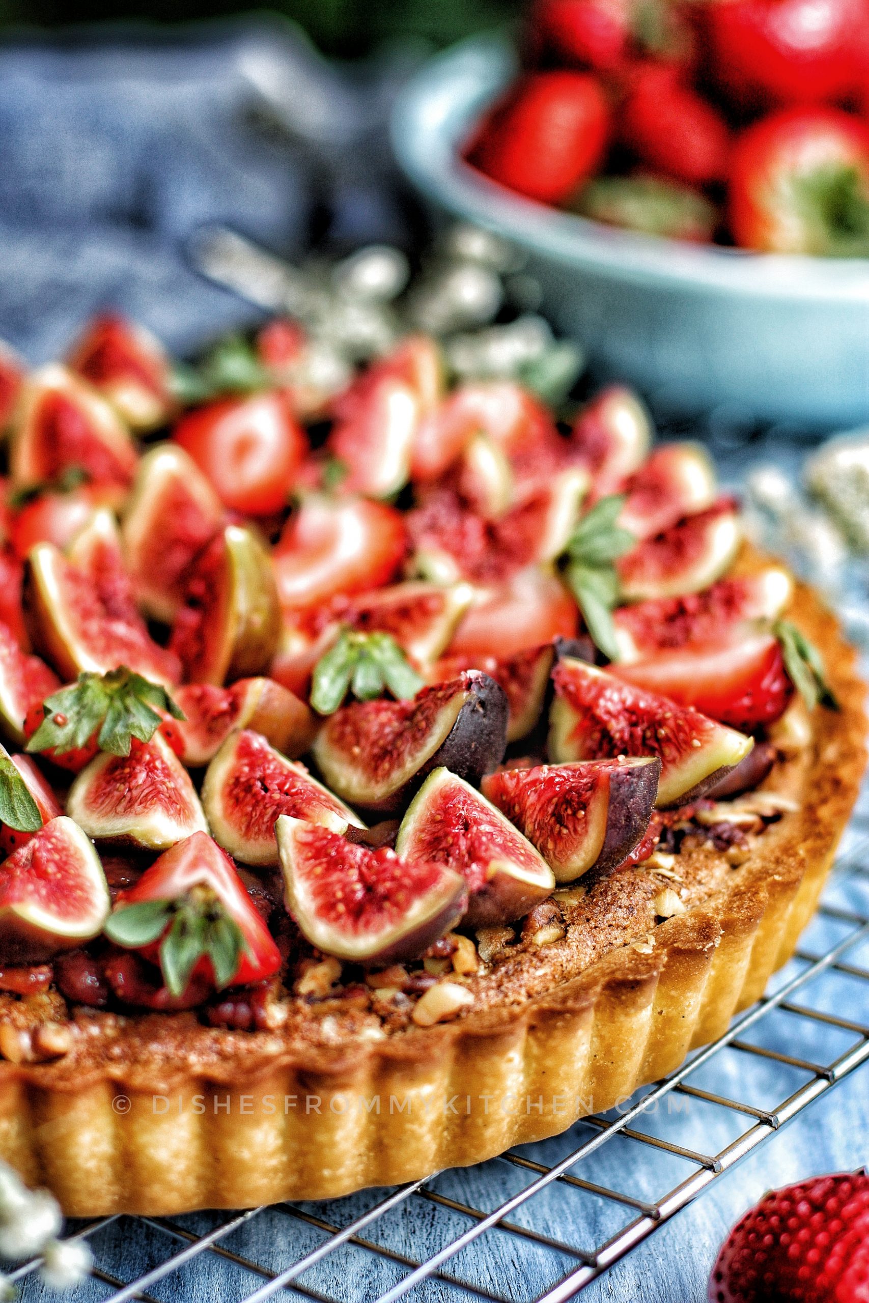 Strawberry Chocolate Fig Tart Fondbites