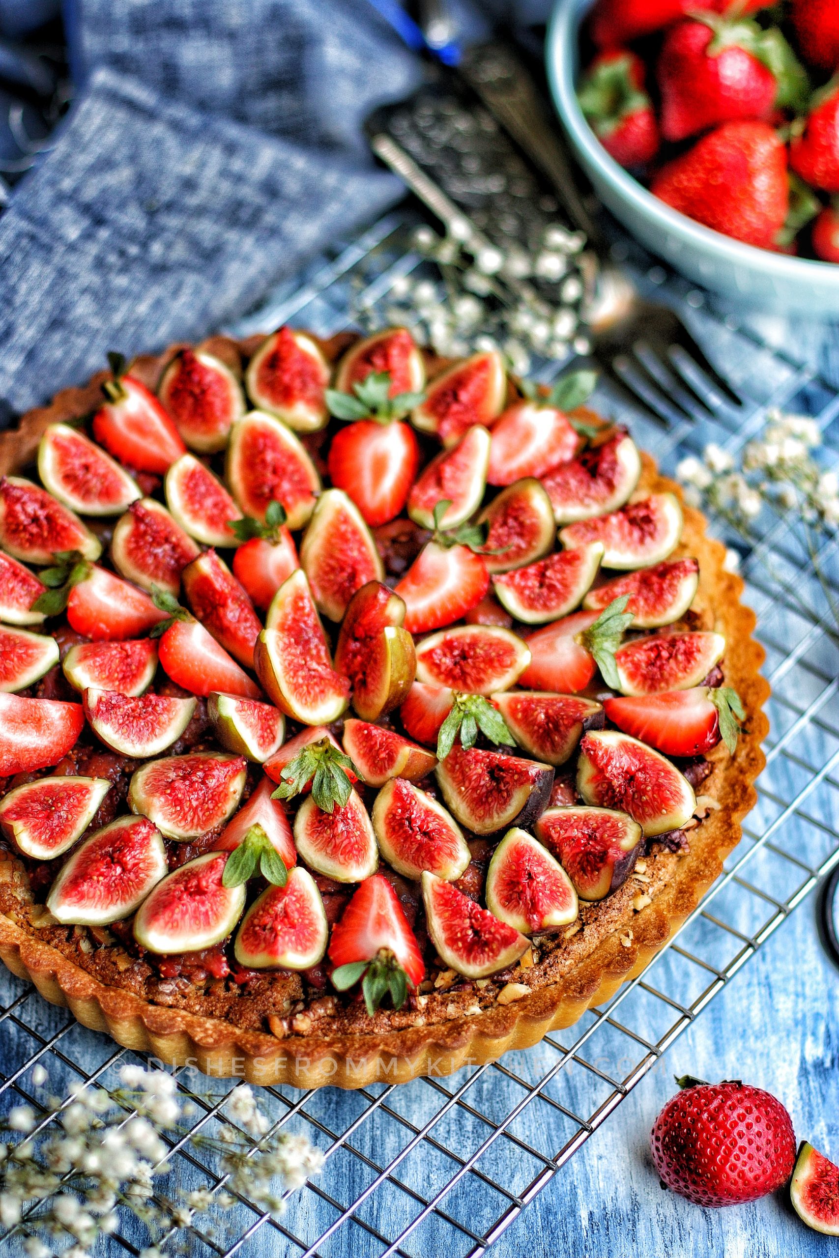 Strawberry Chocolate Fig Tart Fondbites